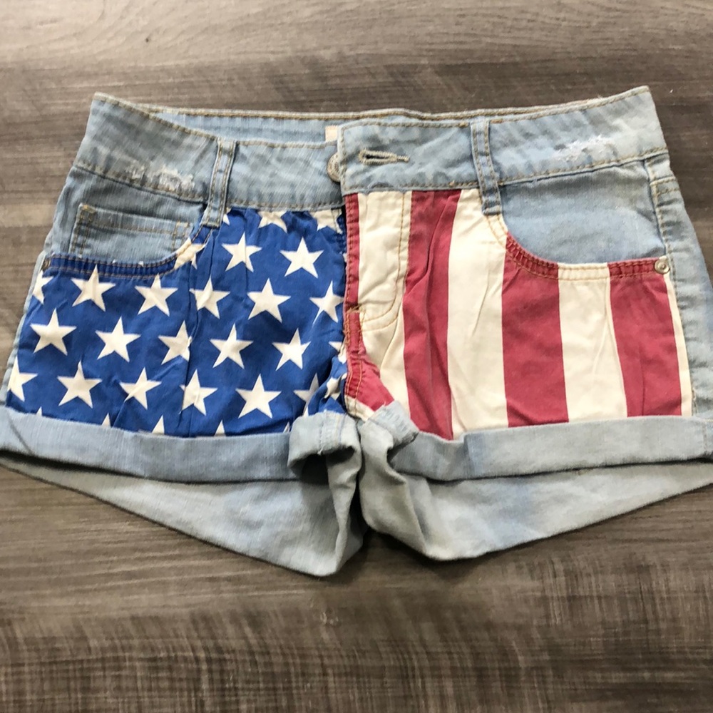 🔹3 for $8 shorts🔹Lei Americana shorts